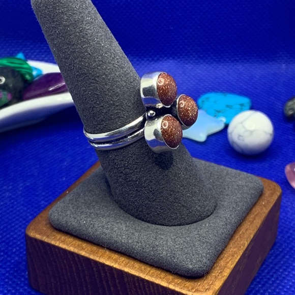 Sparkling Goldstone (Sandstone) Trio Ring! 925 Sterling Silver Plated, Size 8.25 - Picture 3 of 8
